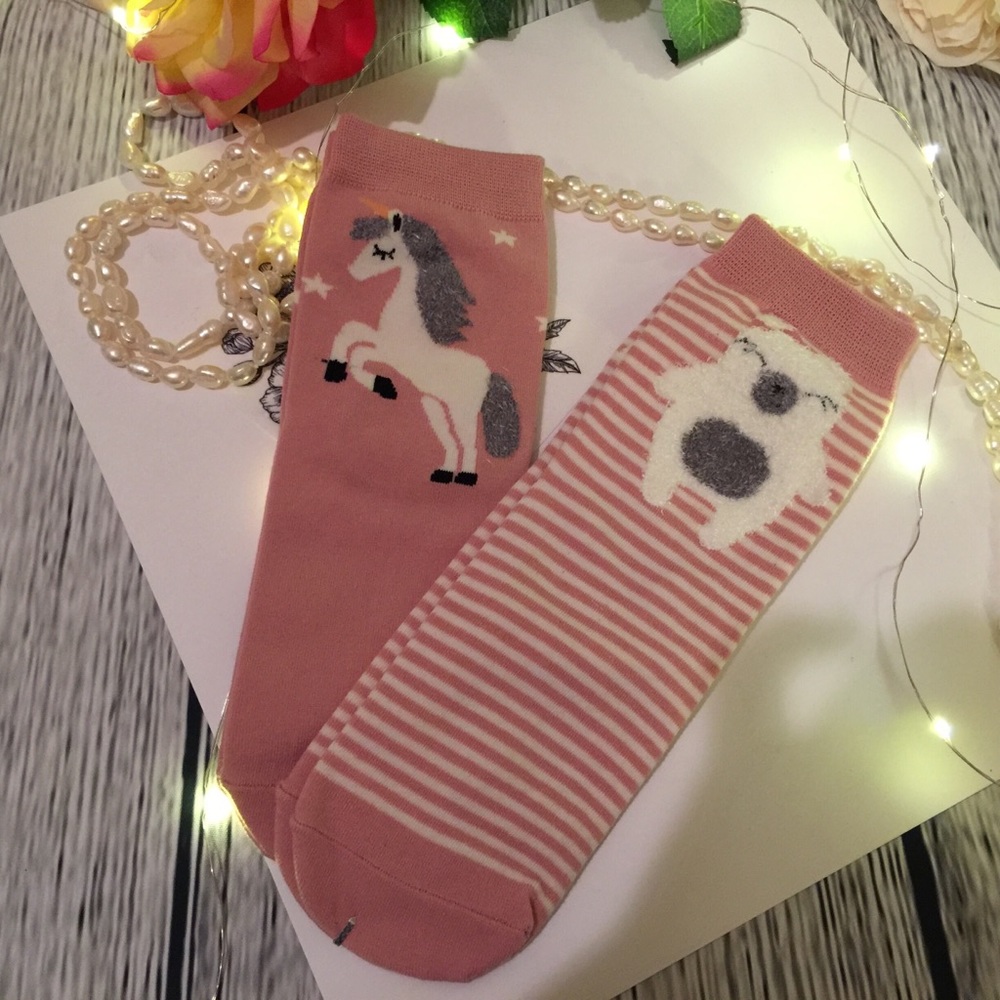 *HOST PICK* two pairs of comfy animal socks, new - Picture 5 of 7